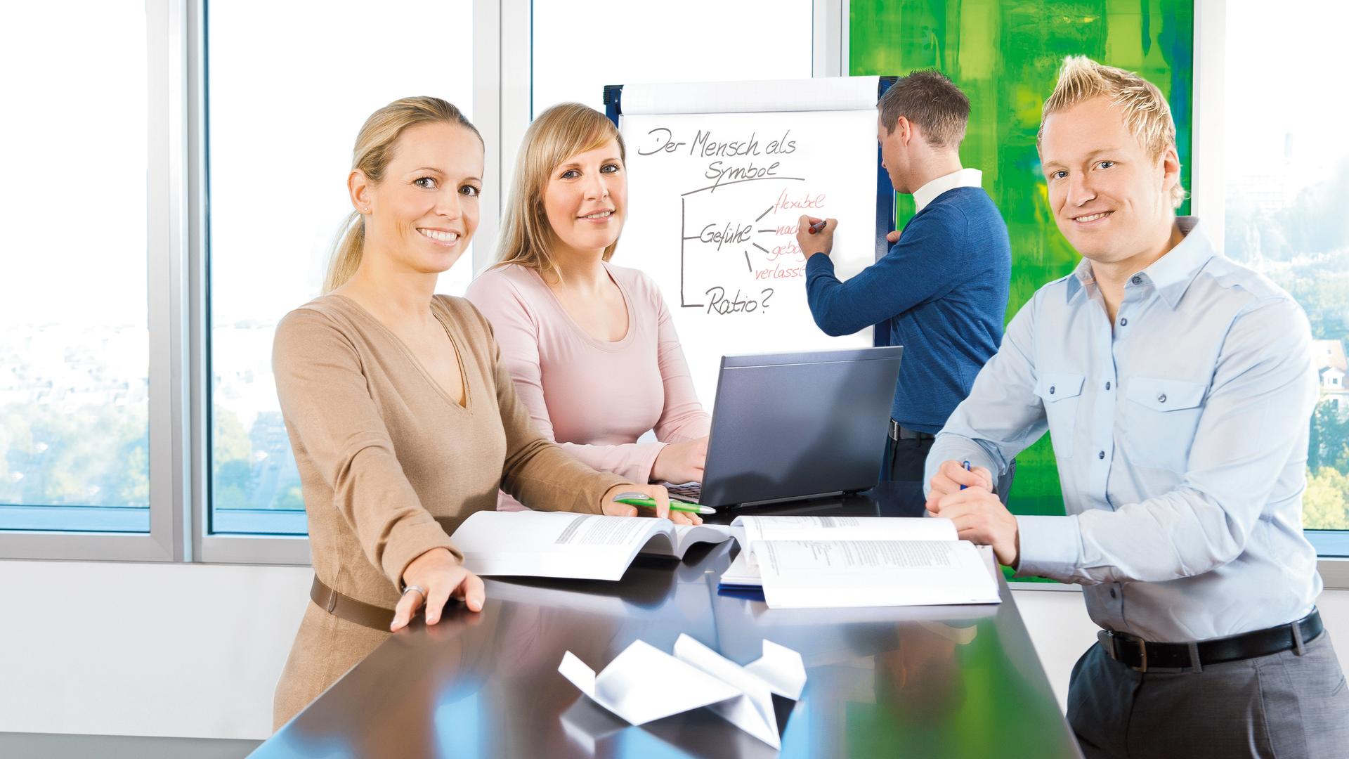 Fernstudien- und Fernlehrgänge auf dem Vormarsch Fernstudien- und Fernlehrgänge auf dem Vormarsch