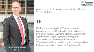 Ein Porträt von Dr. Gordon Schenk, der in einem Anzug steht. Neben ihm befindet sich Text, der die Plattform prxms.de beschreibt, die KVF-Auszubildenden kostenloses Lernen ermöglicht und innovative Lernmethoden anbietet.