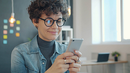Frag Lea! Neuer Chatbot auf Leando – dem BIBB-Portal für Ausbildungs- und Prüfungspersonal