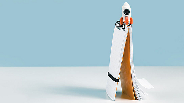 Angehoben: Azubis in der Versicherungsbranche verdienen gut