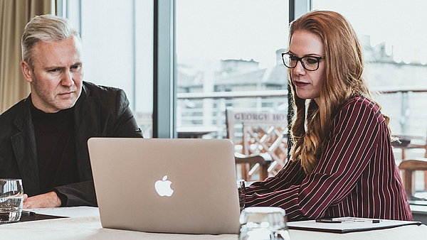 Prüfungsinnovation „praxisbezogene Prüfung" in der Anwendung – Online-Infoveranstaltung für Prüfende im Bachelor Professional in Versicherungen und Finanzanlagen