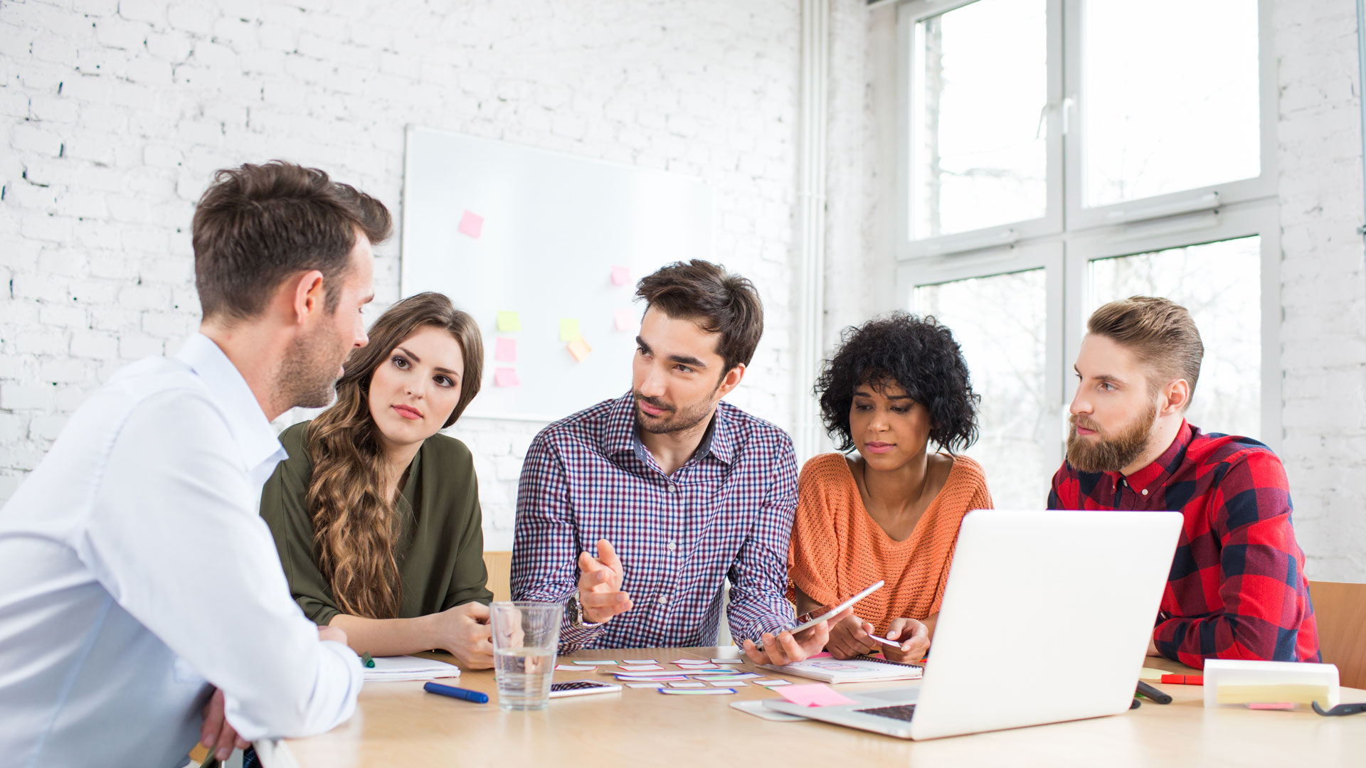 Quereinsteiger bringen neue Fähigkeiten ins Unternehmen Quereinsteiger bringen neue Fähigkeiten ins Unternehmen